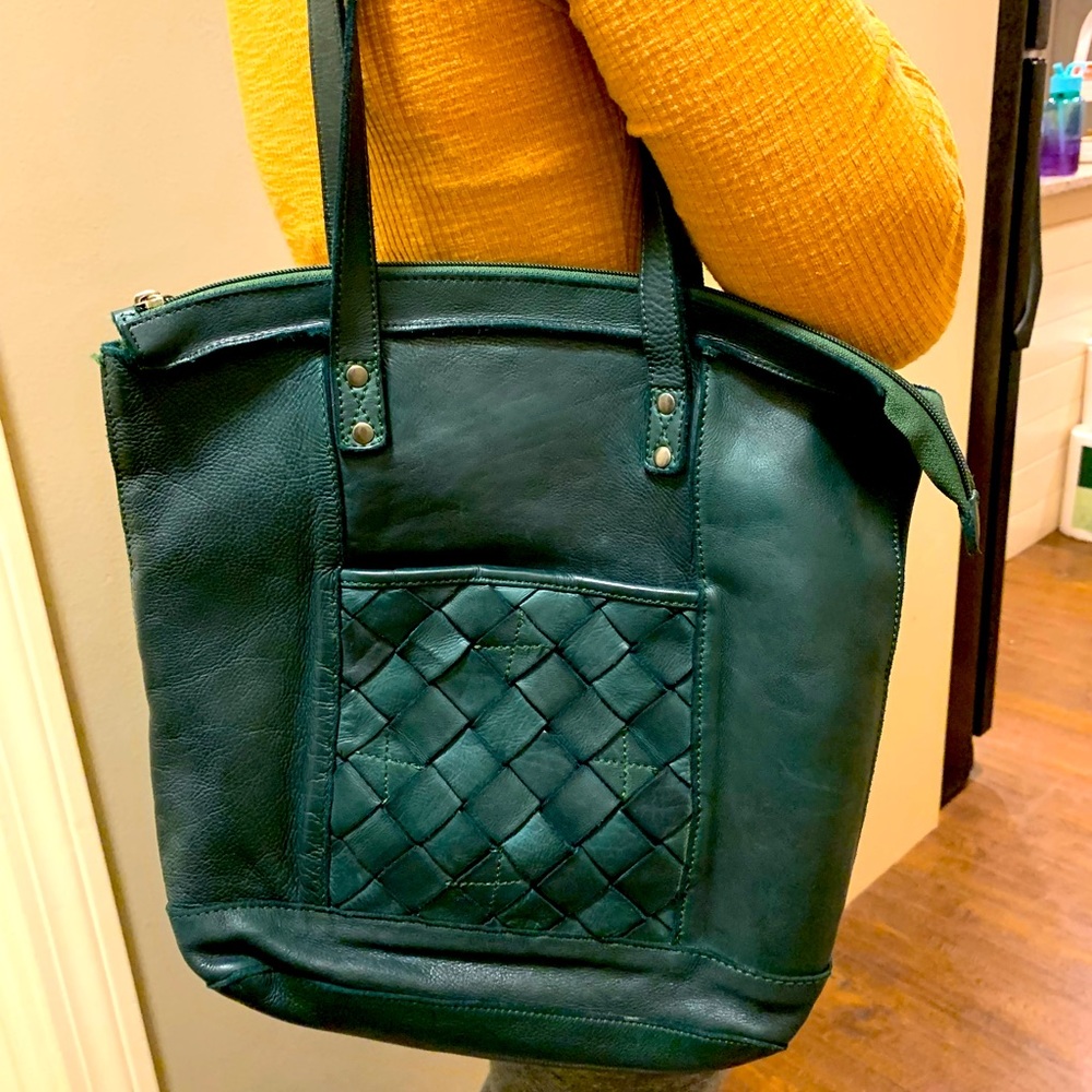 Vilenca Handbag. Genuine Leather. Hunter Green